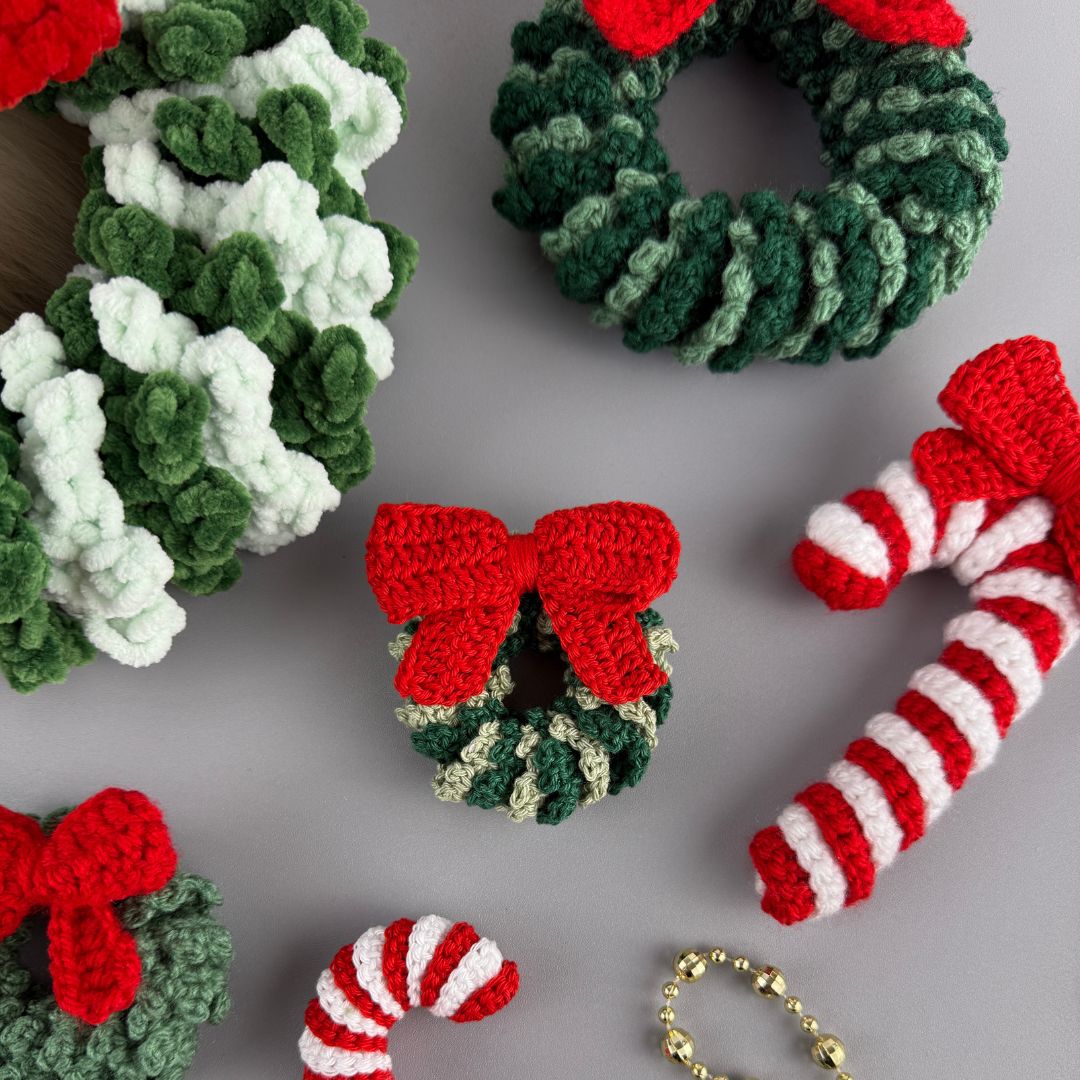 Mönster virkade söta små Julkransar och Polkagrisar - Bild 3