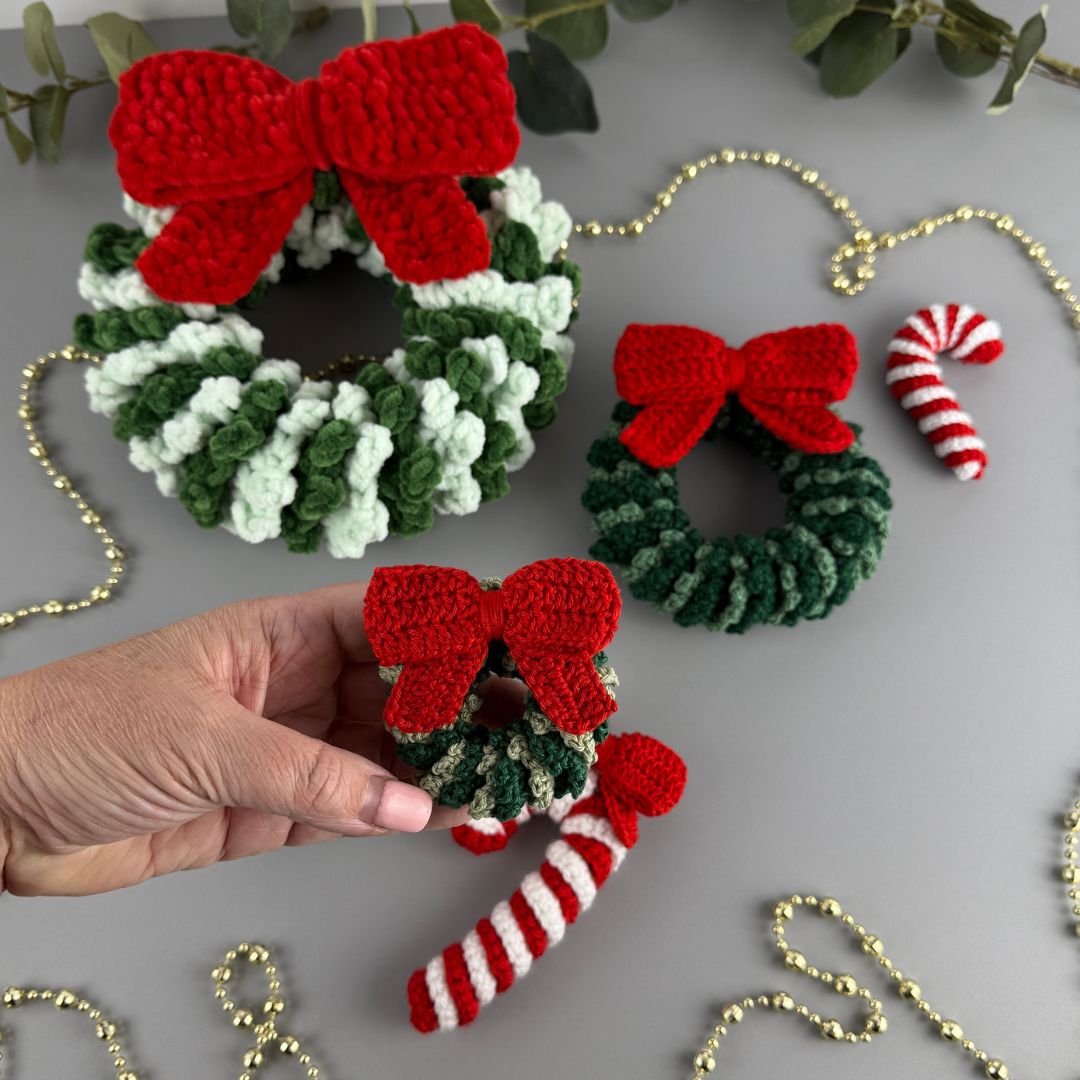 Mönster virkade söta små Julkransar och Polkagrisar - Bild 8