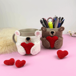 Alternative view of Virkmönster Mugghållare med Nallebjörn