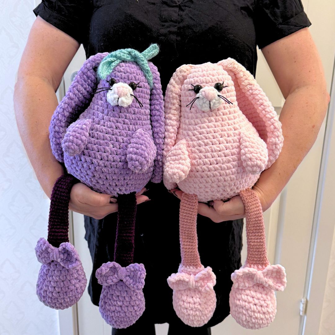 Mönster Virkade Bokhylle-Kaninen Dolly