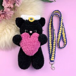 Virkmönster Fluffig Studentkatt med Hjärta